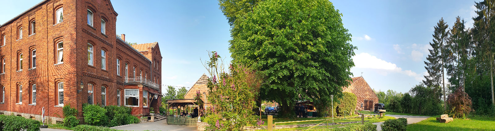 Bikerhotel Motorrad Pension Gut Externbrock mit Biergarten